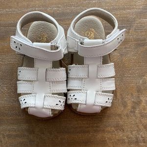 See Kai Run Gloria Sandal in white, size 6